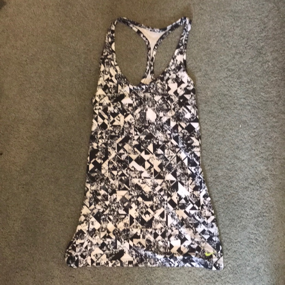 Women’s workout tank top